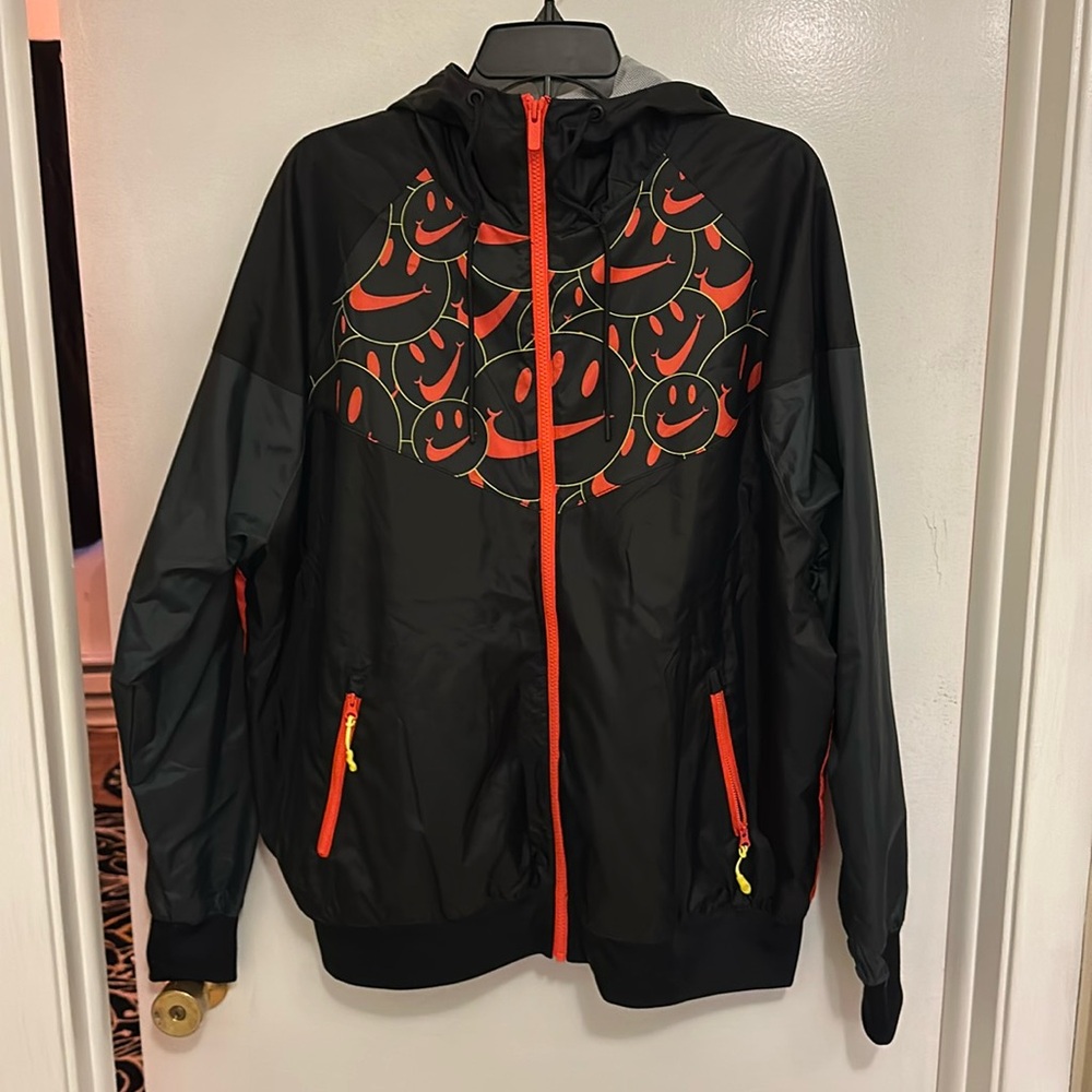 Nike Sportswear Windrunner Jacket Smiles Size L